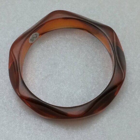 Vintage Genuine Lucite Bangle Bracelet Made in Hong Kong Amber Brown Hue Plastic - Picture 7 of 10